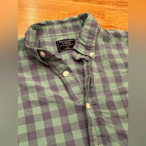 Abercrombie & Fitch A&F men button down short sleeve dress shirt size medium